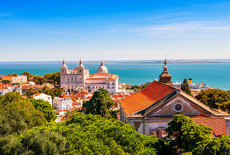 boat tour of lisbon