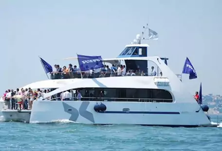 Corporate boat events in Lisbon