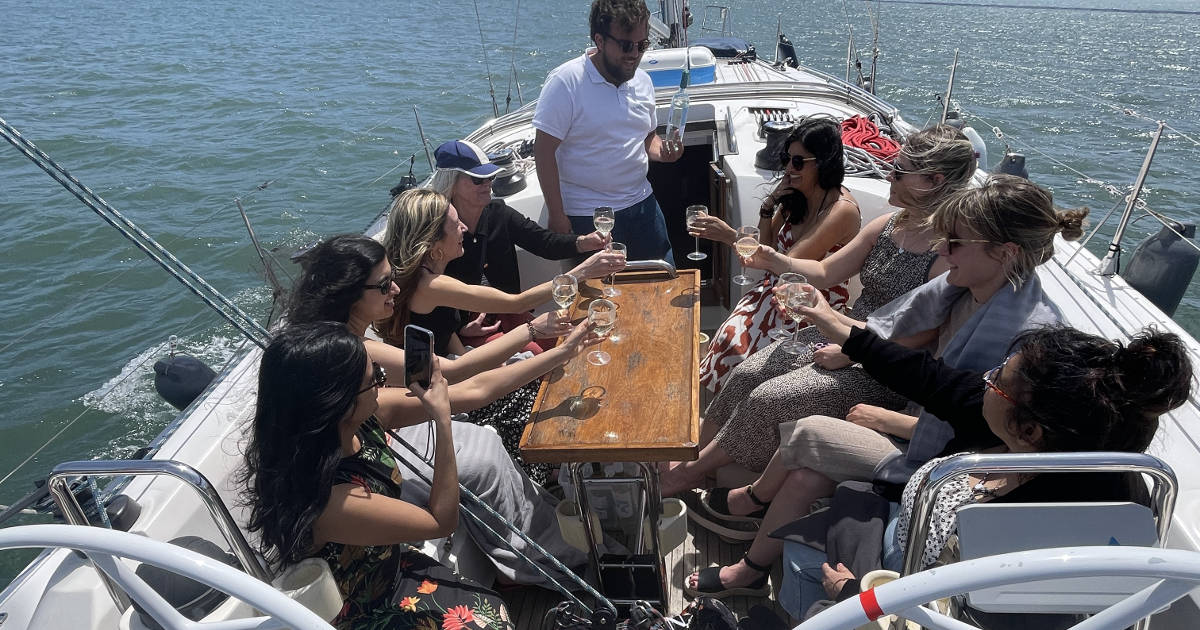 Hen do - Boat party in Lisbon - Bachelorette