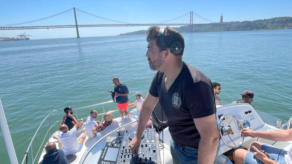 Fête en bateau à Lisbonne Fête en bateau à Lisbonne