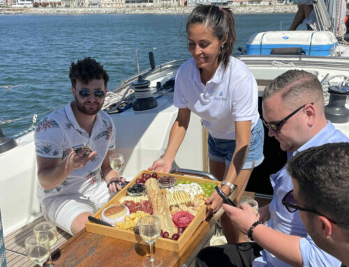 Where to find a Lisbon boat tour with high-quality Portuguese wine and tapas?