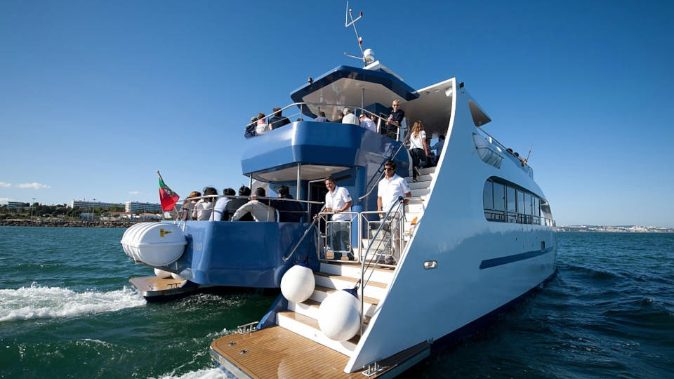 Catamaran | até 180 pax - Image 4