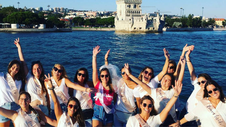 Bachelorette-boat-party-lisbon-960×540-1